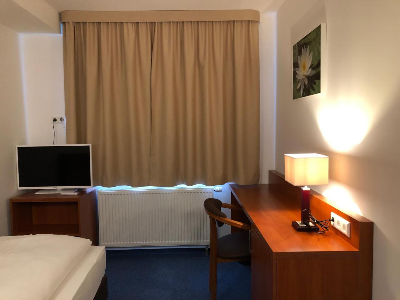 Hotel Mirabell Erlangen Exterior photo